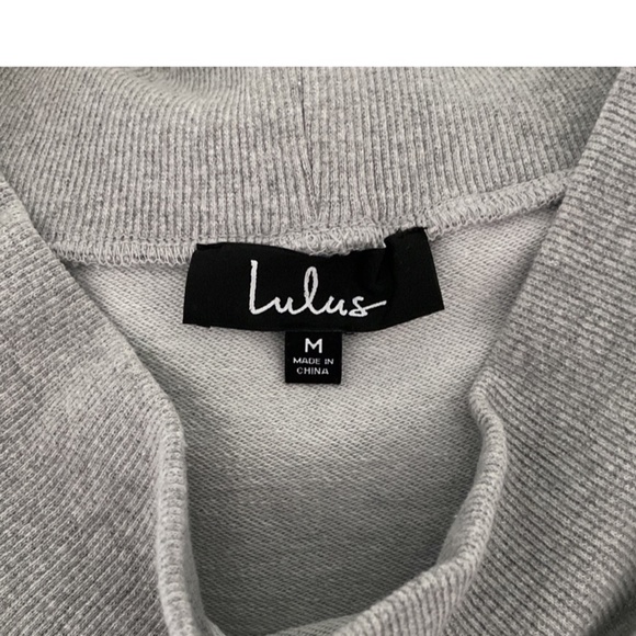 Lulu's Top - Picture 4 of 5